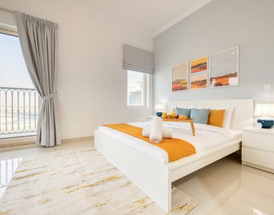 Солнечные односпальные апартаменты в Canal Residences West Dubai Sports City